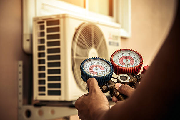 Professional Hvac Maintenance technician working in Hartford, IL
